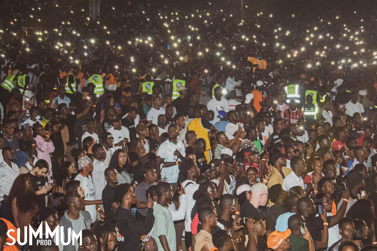 Retour en image du concert de AMAZA